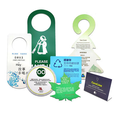 kopen Digitaal afdrukken Plastic Tag Labels Customized Plastic Door Hanger Waterdicht Voor Hotelkamer online vervaardiging