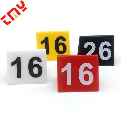 kopen Custom V-vormige heldere bruiloft feesttafel nummerstandaards restaurant acryl pizza tafel displayhouder online vervaardiging