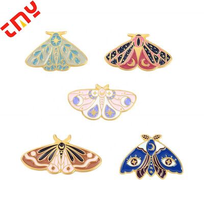 acheter Broches Émaillées Drôles en Forme de Papillon, Badge à Revers Plaqué Argent, Personnalisable en Gros fabrication en ligne
