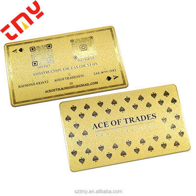 comprare Custom High Quality Luxury Gold Plated Embossed Black and Gold Edge Metal Abbonamento Aziendale Carte VIP Con Qr Code Fabbrica fabbricazione online