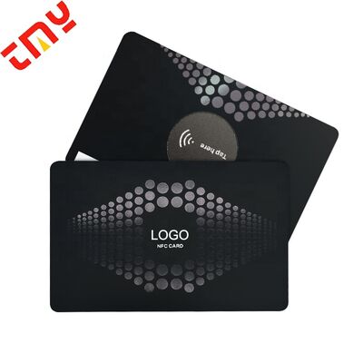 acheter Logo personnalisé de haute qualité Luxe Noir Matte Blanc Smart Chip en acier inoxydable NFC 216 Carte de visite en métal avec boîte cadeau fabrication en ligne